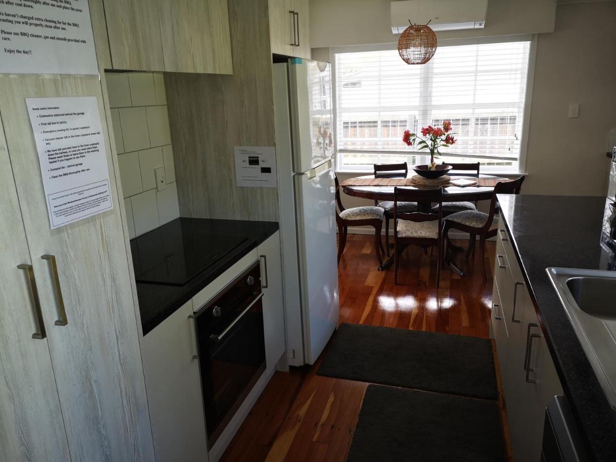 Cheerful 4 Bedroom Holiday Home Роторуа Экстерьер фото
